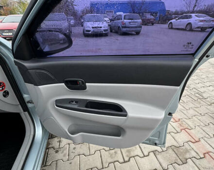 Серый Хендай Акцент, объемом двигателя 1.6 л и пробегом 211 тыс. км за 5200 $, фото 19 на Automoto.ua