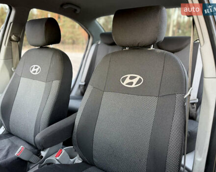 Сірий Хендай Акцент, об'ємом двигуна 1.4 л та пробігом 138 тис. км за 5600 $, фото 44 на Automoto.ua