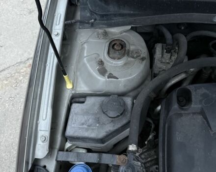 Серый Хендай Акцент, объемом двигателя 1.4 л и пробегом 281 тыс. км за 4900 $, фото 11 на Automoto.ua