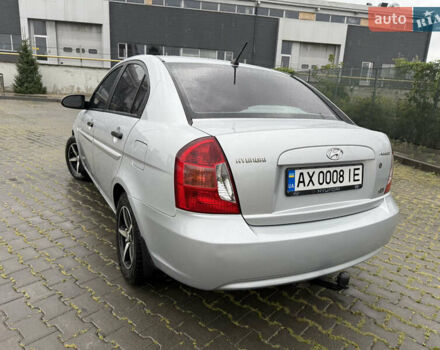 Серый Хендай Акцент, объемом двигателя 1.49 л и пробегом 190 тыс. км за 6200 $, фото 4 на Automoto.ua