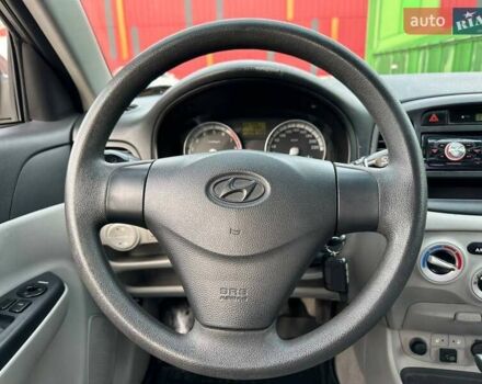 Сірий Хендай Акцент, об'ємом двигуна 1.4 л та пробігом 228 тис. км за 5990 $, фото 14 на Automoto.ua