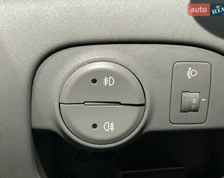 Серый Хендай Акцент, объемом двигателя 1.4 л и пробегом 200 тыс. км за 4990 $, фото 36 на Automoto.ua