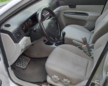 Сірий Хендай Акцент, об'ємом двигуна 1.4 л та пробігом 192 тис. км за 5000 $, фото 8 на Automoto.ua