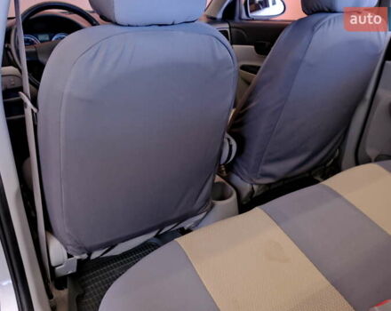 Серый Хендай Акцент, объемом двигателя 1.6 л и пробегом 55 тыс. км за 6900 $, фото 41 на Automoto.ua