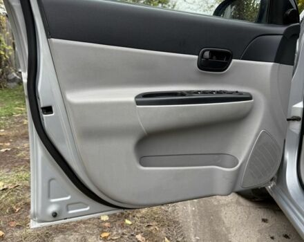 Серый Хендай Акцент, объемом двигателя 1.4 л и пробегом 200 тыс. км за 3500 $, фото 18 на Automoto.ua