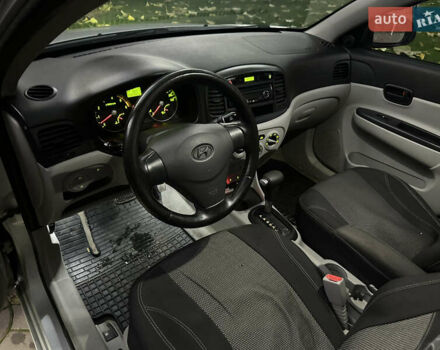 Серый Хендай Акцент, объемом двигателя 1.4 л и пробегом 200 тыс. км за 4990 $, фото 20 на Automoto.ua