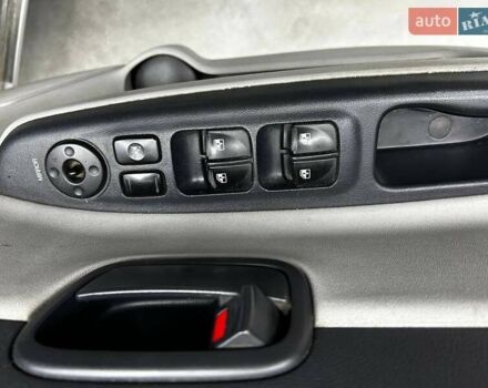 Серый Хендай Акцент, объемом двигателя 1.4 л и пробегом 168 тыс. км за 5200 $, фото 6 на Automoto.ua