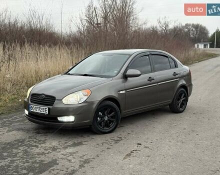 Серый Хендай Акцент, объемом двигателя 1.5 л и пробегом 251 тыс. км за 4500 $, фото 3 на Automoto.ua