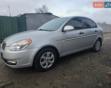 Серый Хендай Акцент, объемом двигателя 1.4 л и пробегом 82 тыс. км за 6600 $, фото 2 на Automoto.ua
