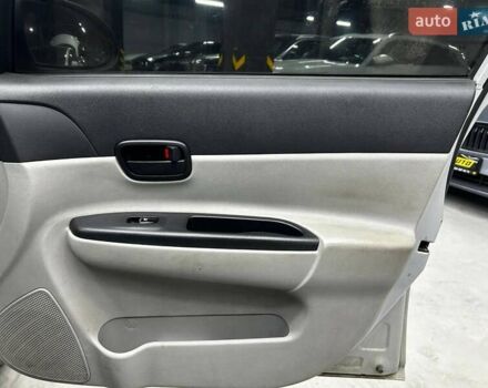 Серый Хендай Акцент, объемом двигателя 1.4 л и пробегом 168 тыс. км за 5200 $, фото 16 на Automoto.ua