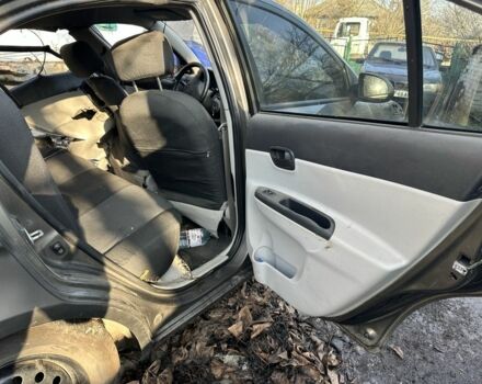 Серый Хендай Акцент, объемом двигателя 1.4 л и пробегом 180 тыс. км за 1200 $, фото 8 на Automoto.ua