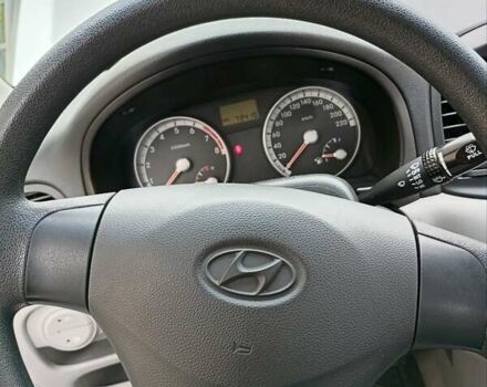 Сірий Хендай Акцент, об'ємом двигуна 1.4 л та пробігом 73 тис. км за 5995 $, фото 24 на Automoto.ua