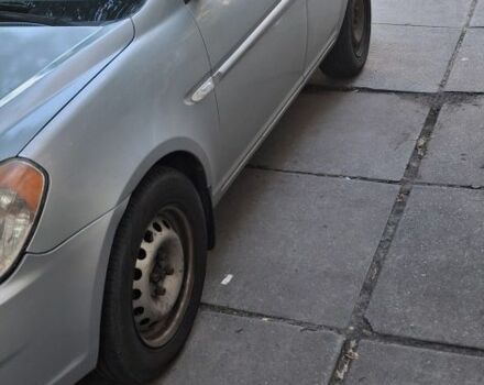 Сірий Хендай Акцент, об'ємом двигуна 1.4 л та пробігом 99 тис. км за 3699 $, фото 1 на Automoto.ua