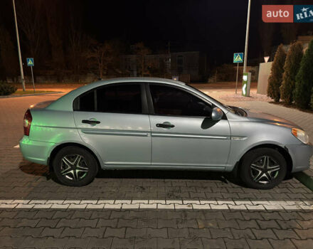 Серый Хендай Акцент, объемом двигателя 1.49 л и пробегом 250 тыс. км за 5300 $, фото 1 на Automoto.ua