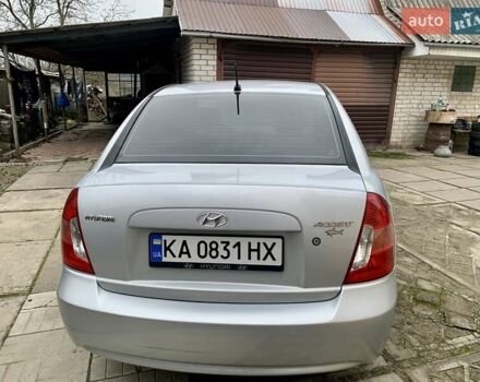 Серый Хендай Акцент, объемом двигателя 1.4 л и пробегом 144 тыс. км за 5300 $, фото 6 на Automoto.ua