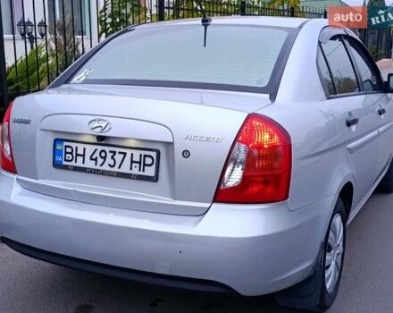 Серый Хендай Акцент, объемом двигателя 1.4 л и пробегом 186 тыс. км за 5000 $, фото 10 на Automoto.ua