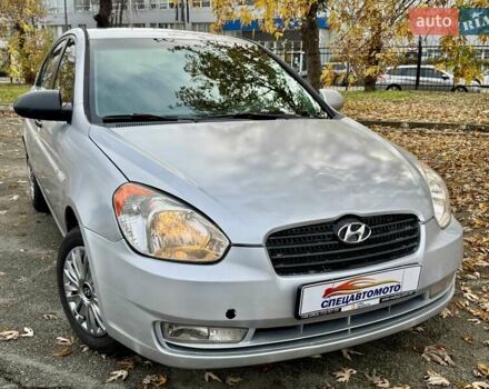 Серый Хендай Акцент, объемом двигателя 1.4 л и пробегом 165 тыс. км за 4990 $, фото 2 на Automoto.ua