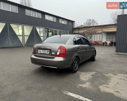 Серый Хендай Акцент, объемом двигателя 1.4 л и пробегом 122 тыс. км за 4500 $, фото 5 на Automoto.ua