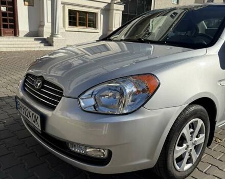 Сірий Хендай Акцент, об'ємом двигуна 1.4 л та пробігом 72 тис. км за 7500 $, фото 2 на Automoto.ua