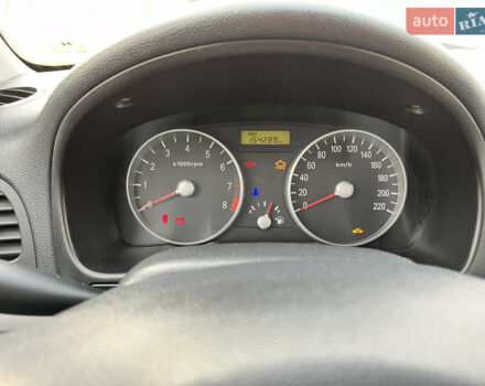 Серый Хендай Акцент, объемом двигателя 1.4 л и пробегом 154 тыс. км за 4500 $, фото 3 на Automoto.ua