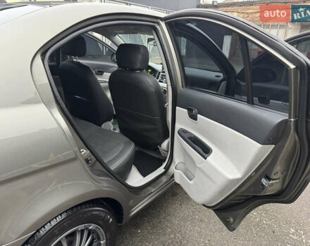 Серый Хендай Акцент, объемом двигателя 1.4 л и пробегом 122 тыс. км за 4500 $, фото 9 на Automoto.ua