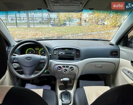 Серый Хендай Акцент, объемом двигателя 1.4 л и пробегом 165 тыс. км за 4990 $, фото 20 на Automoto.ua