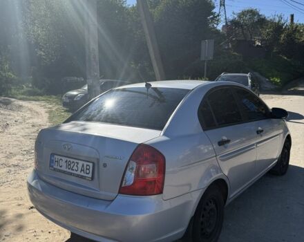 Серый Хендай Акцент, объемом двигателя 1.4 л и пробегом 115 тыс. км за 5465 $, фото 3 на Automoto.ua