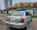 Серый Хендай Акцент, объемом двигателя 1.4 л и пробегом 306 тыс. км за 3950 $, фото 9 на Automoto.ua