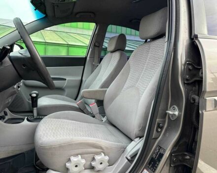 Сірий Хендай Акцент, об'ємом двигуна 0 л та пробігом 228 тис. км за 5990 $, фото 8 на Automoto.ua