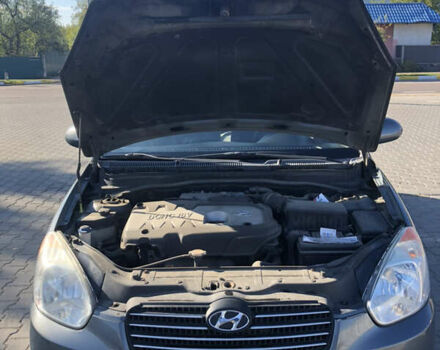 Сірий Хендай Акцент, об'ємом двигуна 1.4 л та пробігом 200 тис. км за 5000 $, фото 13 на Automoto.ua