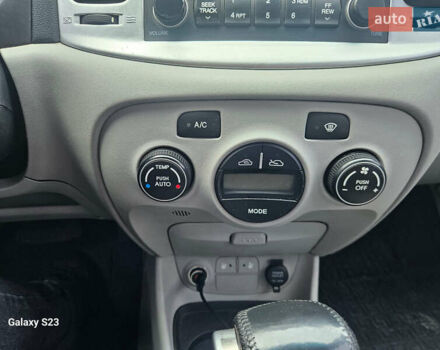 Серый Хендай Акцент, объемом двигателя 1.6 л и пробегом 201 тыс. км за 5300 $, фото 5 на Automoto.ua