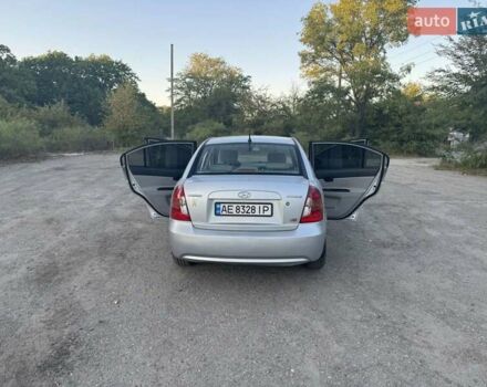 Серый Хендай Акцент, объемом двигателя 1.49 л и пробегом 185 тыс. км за 5200 $, фото 21 на Automoto.ua