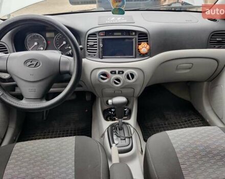 Сірий Хендай Акцент, об'ємом двигуна 1.4 л та пробігом 134 тис. км за 6200 $, фото 7 на Automoto.ua