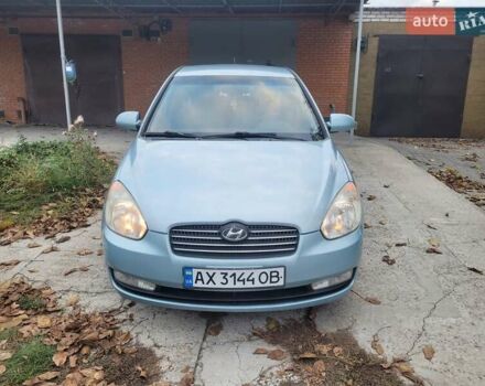 Серый Хендай Акцент, объемом двигателя 1.5 л и пробегом 183 тыс. км за 5000 $, фото 2 на Automoto.ua