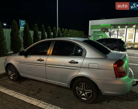 Серый Хендай Акцент, объемом двигателя 1.49 л и пробегом 250 тыс. км за 5300 $, фото 5 на Automoto.ua