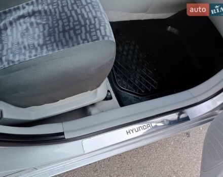Сірий Хендай Акцент, об'ємом двигуна 1.4 л та пробігом 130 тис. км за 5100 $, фото 26 на Automoto.ua