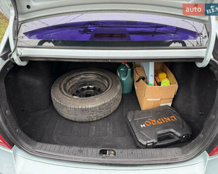 Серый Хендай Акцент, объемом двигателя 1.6 л и пробегом 211 тыс. км за 5200 $, фото 35 на Automoto.ua