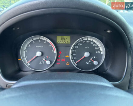 Серый Хендай Акцент, объемом двигателя 1.4 л и пробегом 135 тыс. км за 4800 $, фото 21 на Automoto.ua