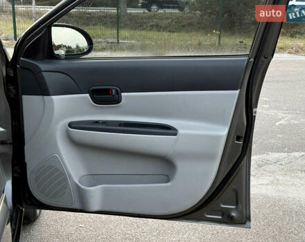 Сірий Хендай Акцент, об'ємом двигуна 1.4 л та пробігом 138 тис. км за 5600 $, фото 42 на Automoto.ua