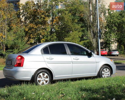 Сірий Хендай Акцент, об'ємом двигуна 1.6 л та пробігом 136 тис. км за 6300 $, фото 9 на Automoto.ua
