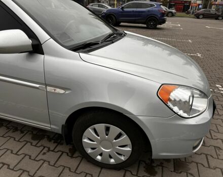 Серый Хендай Акцент, объемом двигателя 1.4 л и пробегом 327 тыс. км за 4500 $, фото 16 на Automoto.ua