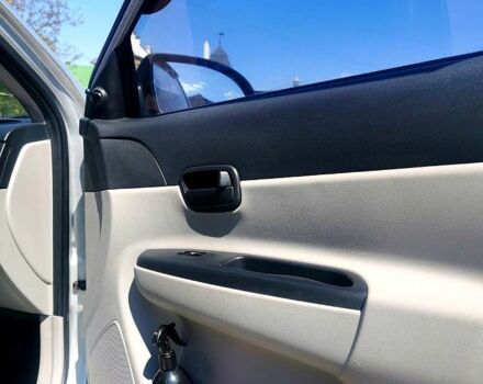 Сірий Хендай Акцент, об'ємом двигуна 1.4 л та пробігом 110 тис. км за 4800 $, фото 12 на Automoto.ua