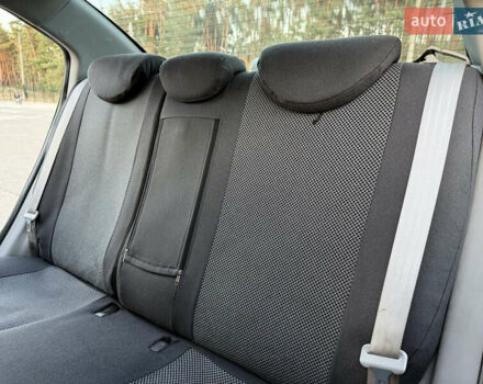 Сірий Хендай Акцент, об'ємом двигуна 1.4 л та пробігом 138 тис. км за 5600 $, фото 46 на Automoto.ua