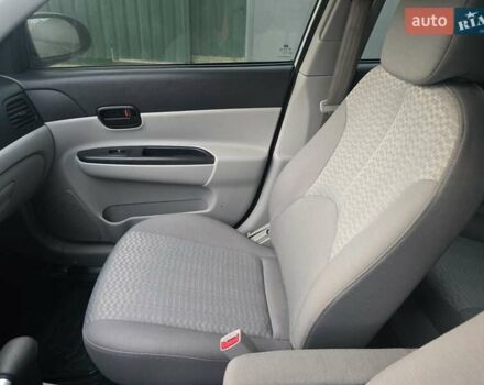 Серый Хендай Акцент, объемом двигателя 1.4 л и пробегом 82 тыс. км за 6600 $, фото 15 на Automoto.ua