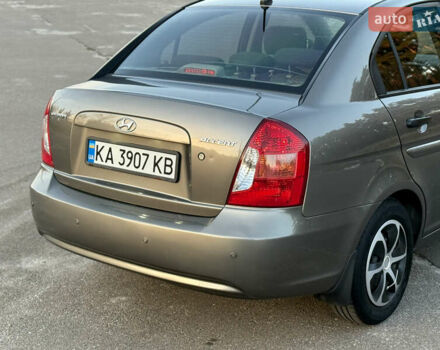 Сірий Хендай Акцент, об'ємом двигуна 1.4 л та пробігом 138 тис. км за 5600 $, фото 35 на Automoto.ua