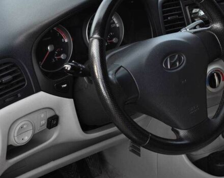 Серый Хендай Акцент, объемом двигателя 1.4 л и пробегом 327 тыс. км за 4999 $, фото 7 на Automoto.ua