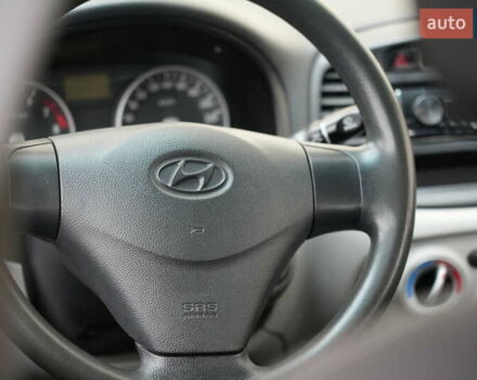 Серый Хендай Акцент, объемом двигателя 1.4 л и пробегом 300 тыс. км за 3312 $, фото 1 на Automoto.ua