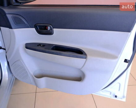 Серый Хендай Акцент, объемом двигателя 1.6 л и пробегом 55 тыс. км за 6900 $, фото 47 на Automoto.ua