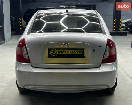 Серый Хендай Акцент, объемом двигателя 1.4 л и пробегом 168 тыс. км за 5200 $, фото 4 на Automoto.ua