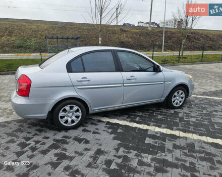 Серый Хендай Акцент, объемом двигателя 1.6 л и пробегом 201 тыс. км за 5300 $, фото 1 на Automoto.ua